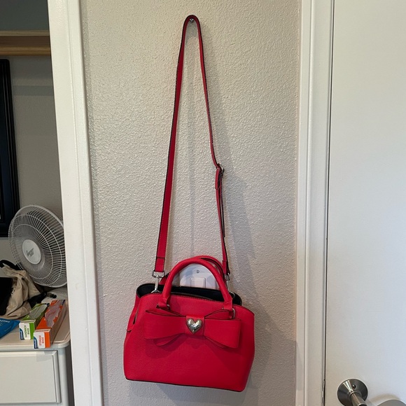 Betsey Johnson Red Heart Bow Purse Handbag Small 7.5”H, 10”L, 4”D Like New! - Picture 9 of 10